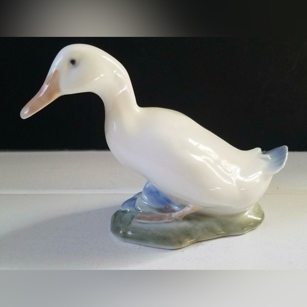 Vintage Royal Copenhagen Duck Porcelain Figurine, Marked 1192 - Picture 3 of 8